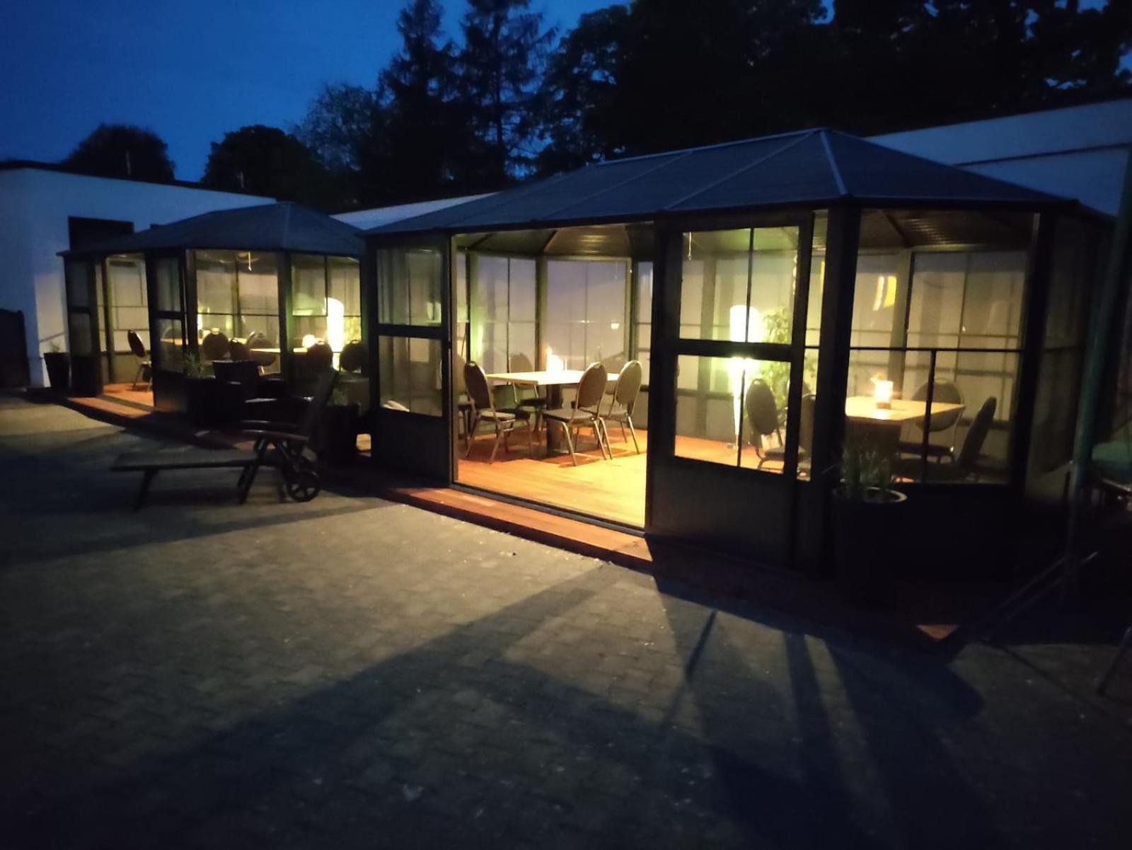 Bennetts Restaurant Und Hotel Wittingen Екстер'єр фото
