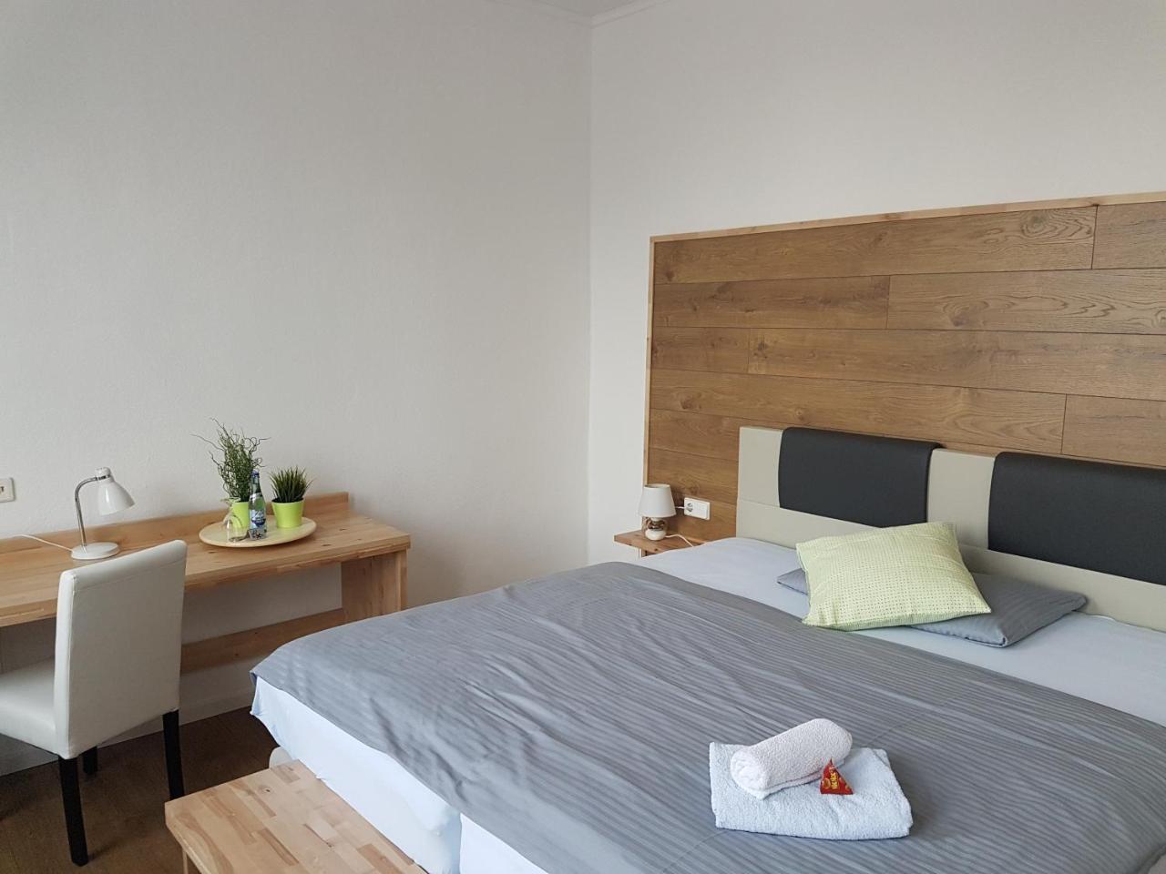 Bennetts Restaurant Und Hotel Wittingen Екстер'єр фото