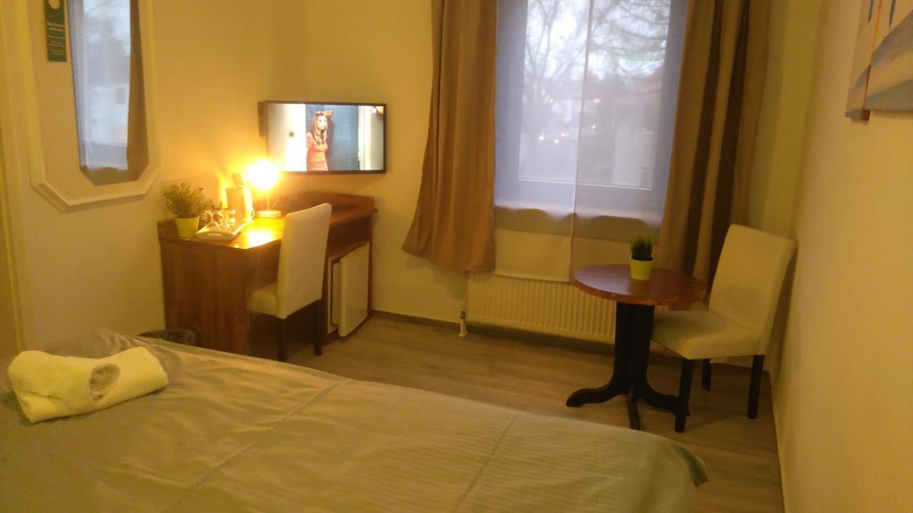 Bennetts Restaurant Und Hotel Wittingen Екстер'єр фото