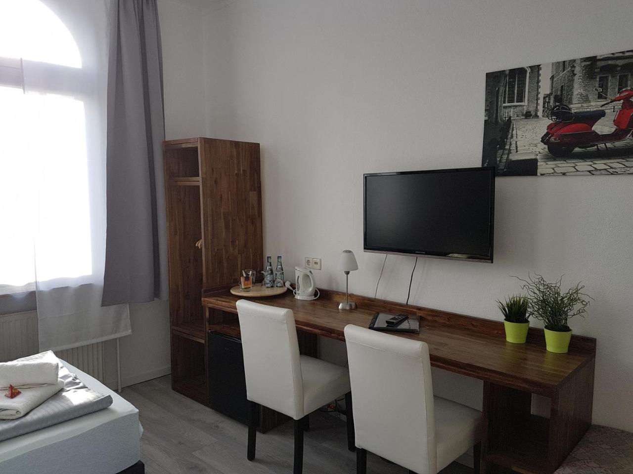Bennetts Restaurant Und Hotel Wittingen Екстер'єр фото